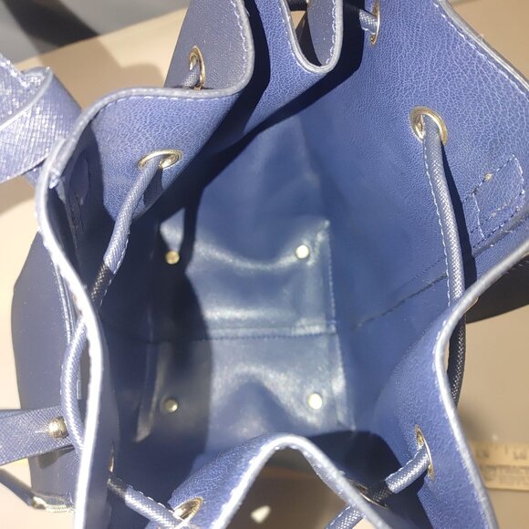 Hide Zabari Navy Blue Drawstring Bucket Bag Detachable Pouch Adjustable Strap - Picture 6 of 8